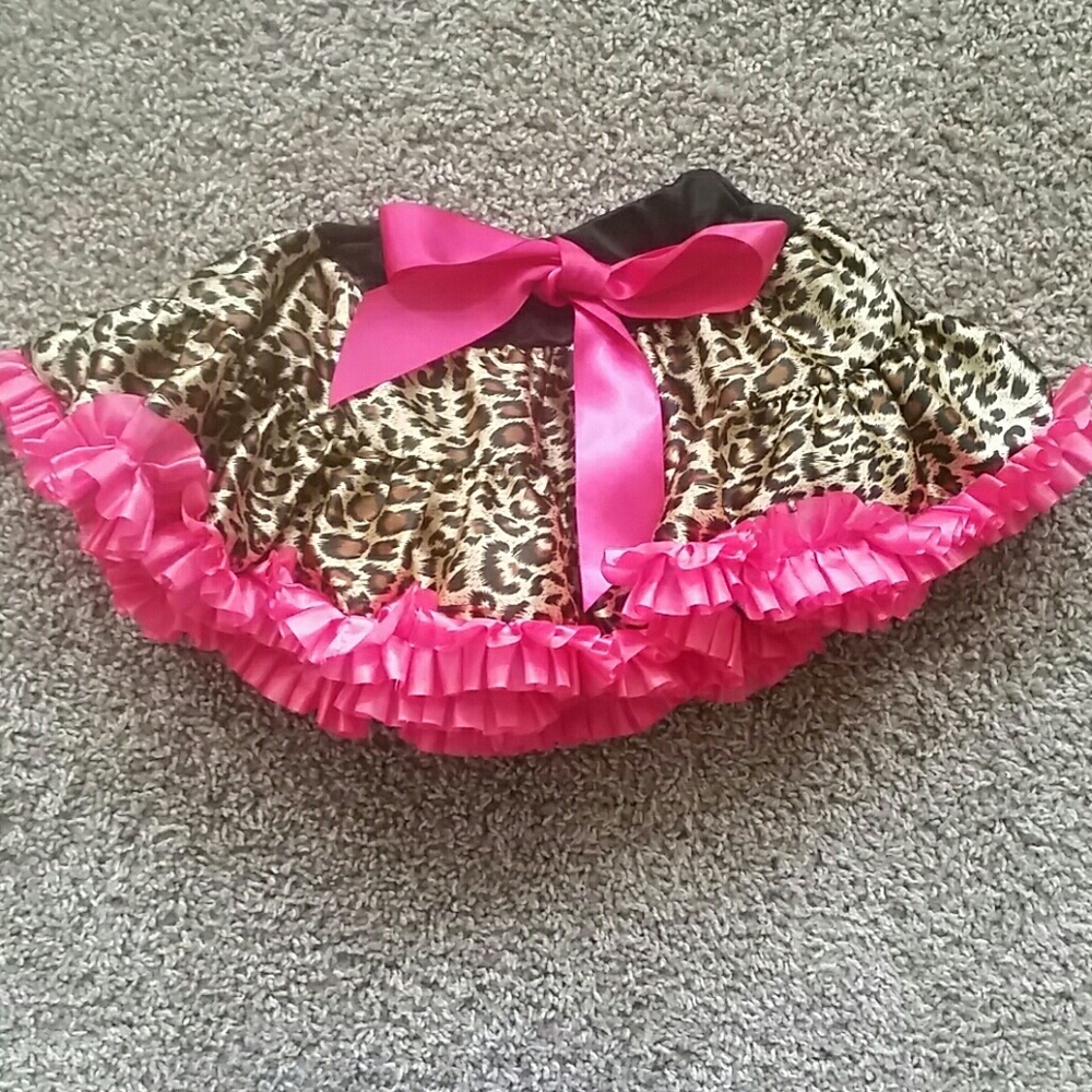 🎀Lot of 3 skirts 4T🎀 - Picture 4 of 4